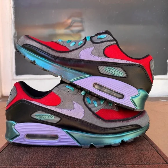 Nike Air Max 90: Bettas - Picture 3 of 9